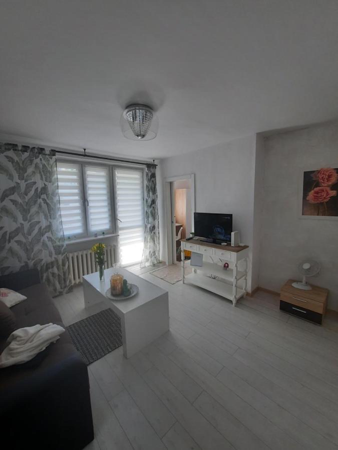 ワルシャワApartament Zorzy Przy Instytucie Kardiologii Aninアパートメント エクステリア 写真