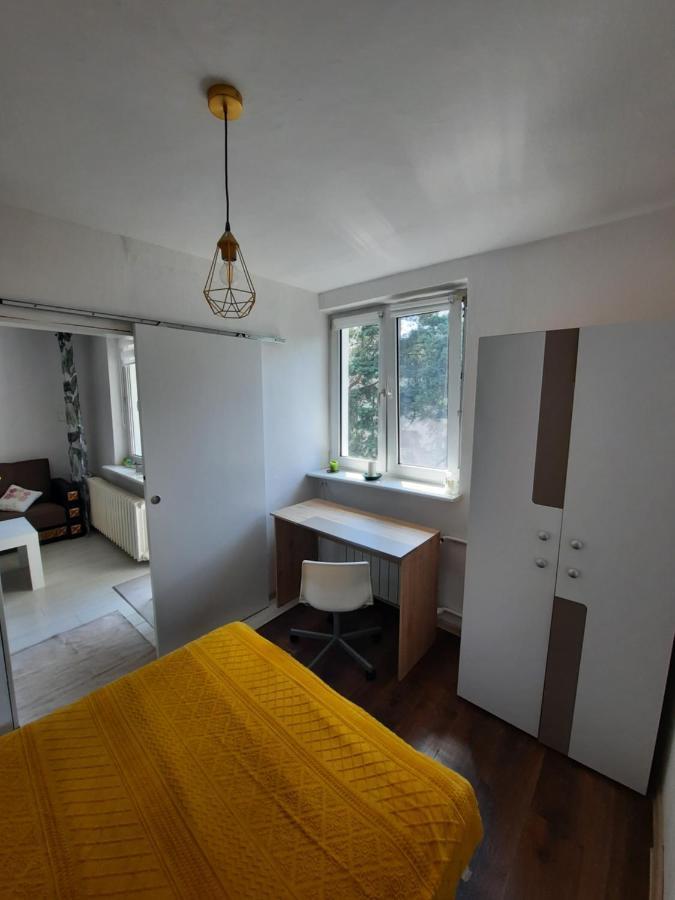 ワルシャワApartament Zorzy Przy Instytucie Kardiologii Aninアパートメント エクステリア 写真