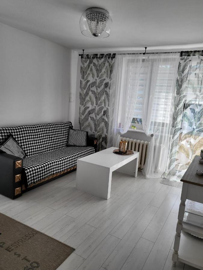 ワルシャワApartament Zorzy Przy Instytucie Kardiologii Aninアパートメント エクステリア 写真